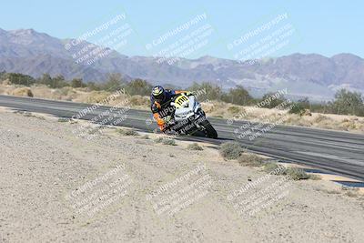 media/Dec-04-2025-Racers Edge (Thu) [[5ebc9f124d]]/3-B Group/3-Session 2 (Turn 7 Inside)/